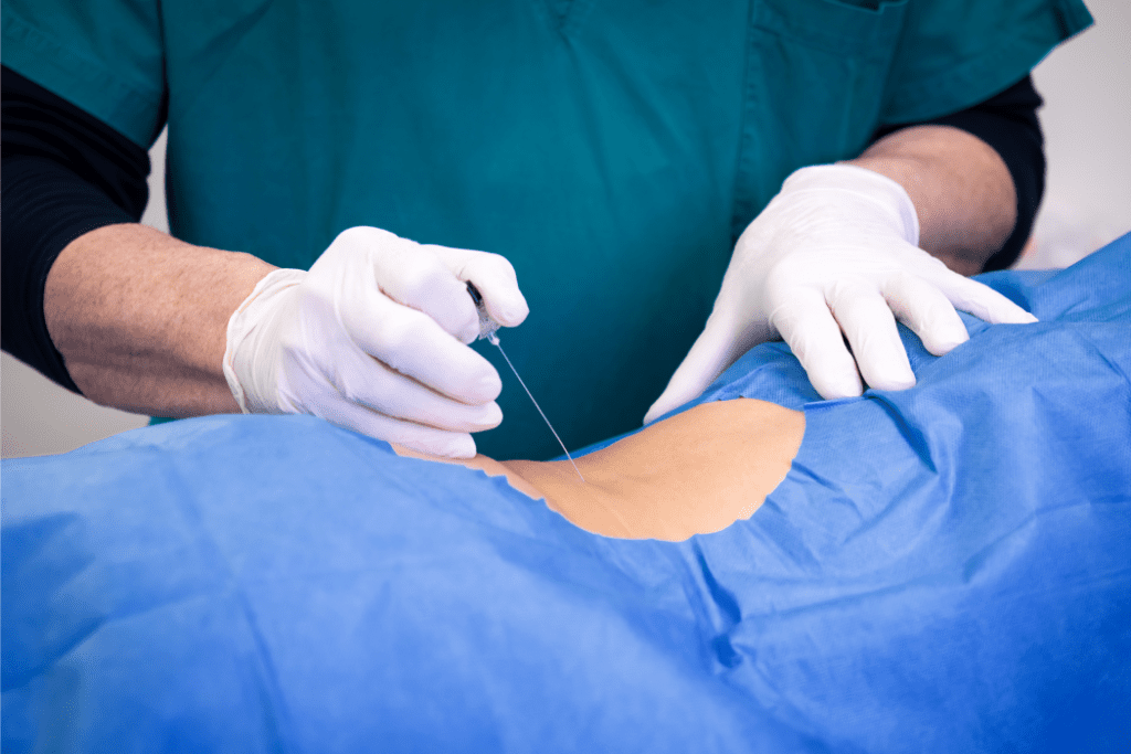Orthopedic Spine Treatments in Panama - Dr. Nelson Cedeño